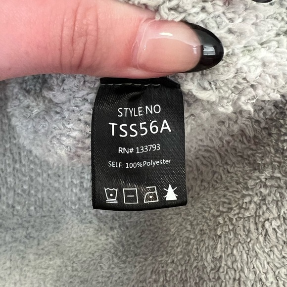 Mint oversized heart sweater with hood - Picture 5 of 5